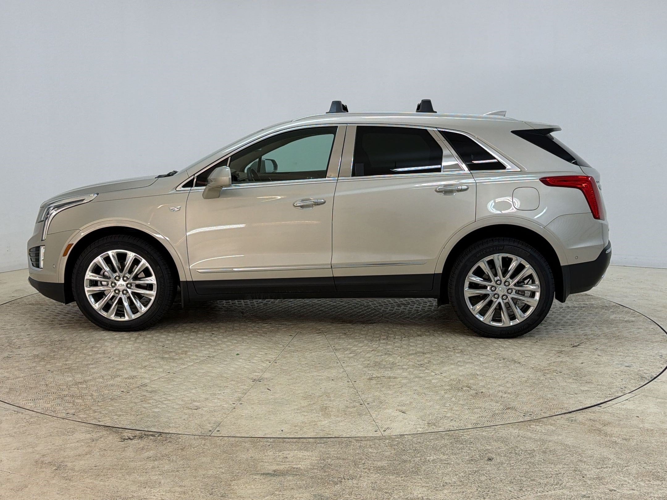 XT5 Platinum AWD SUV