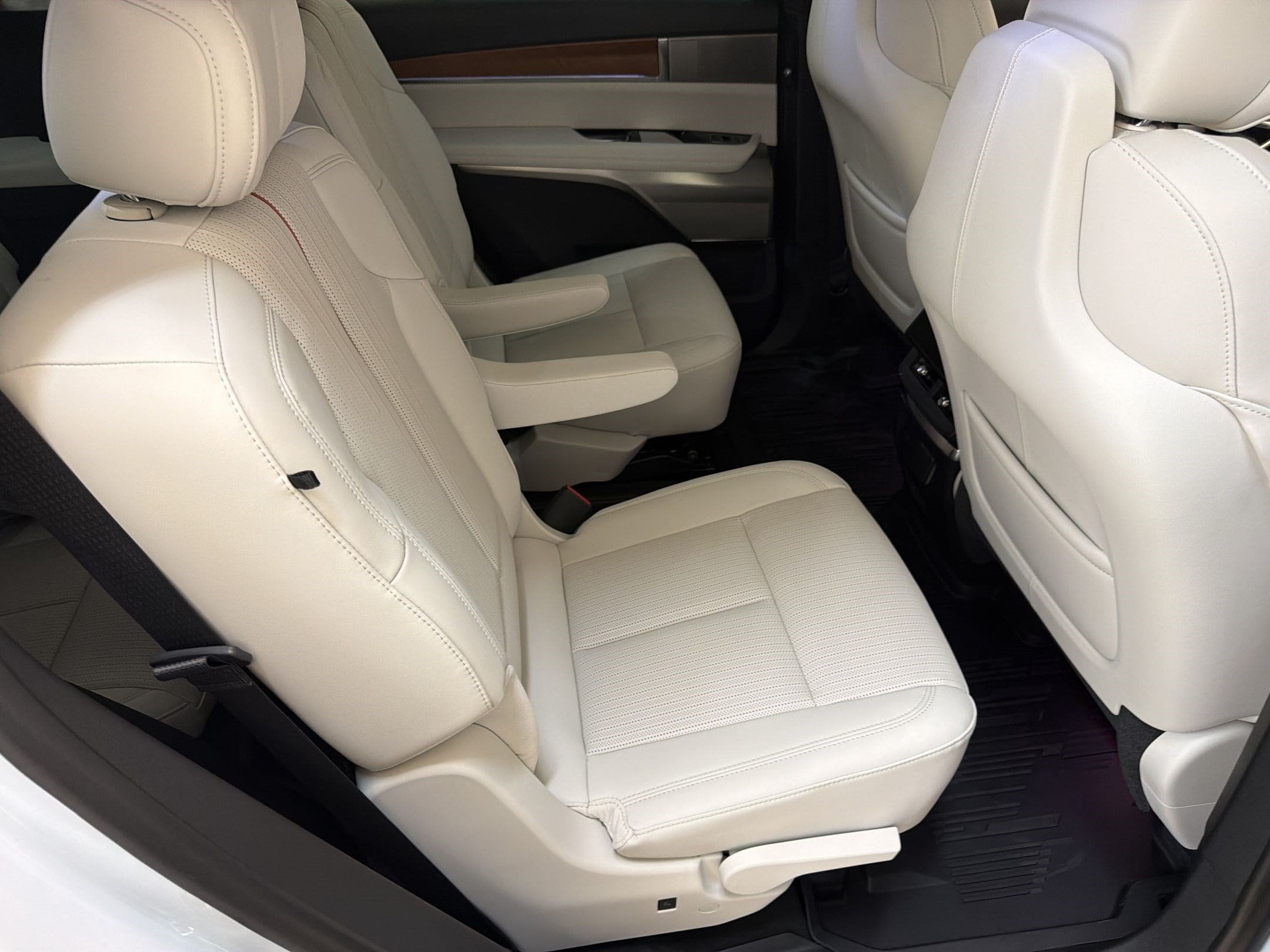 2027 Cadillac VISTIQ Sport - Photo 27