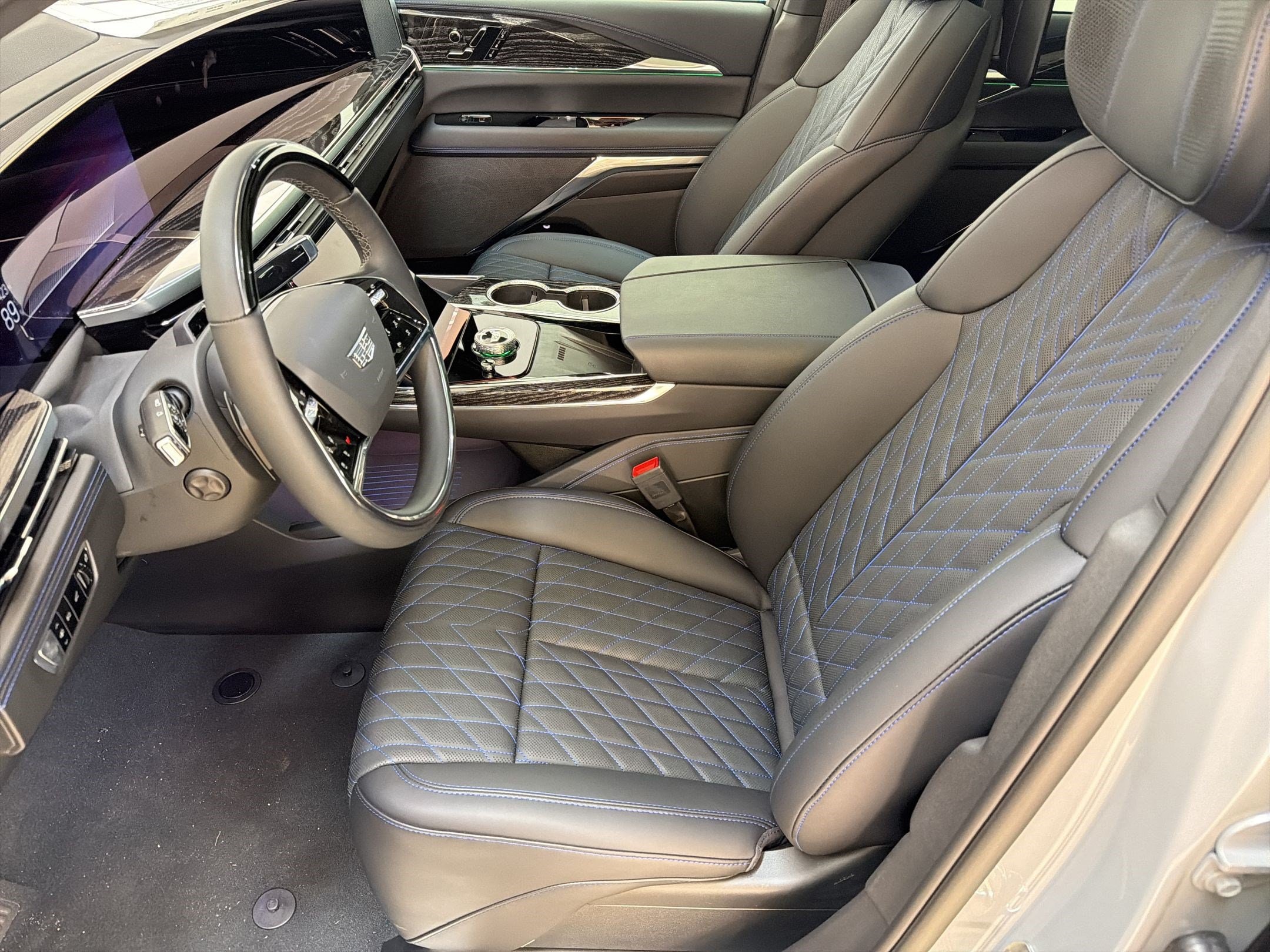 2026 Cadillac Escalade IQL Sport - Photo 5