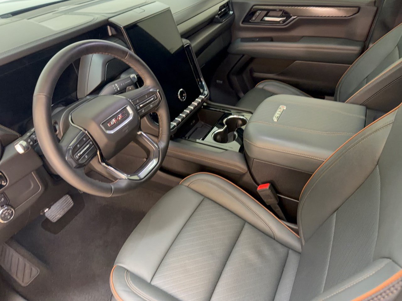 Used 2025 GMC Yukon AT4 SUV