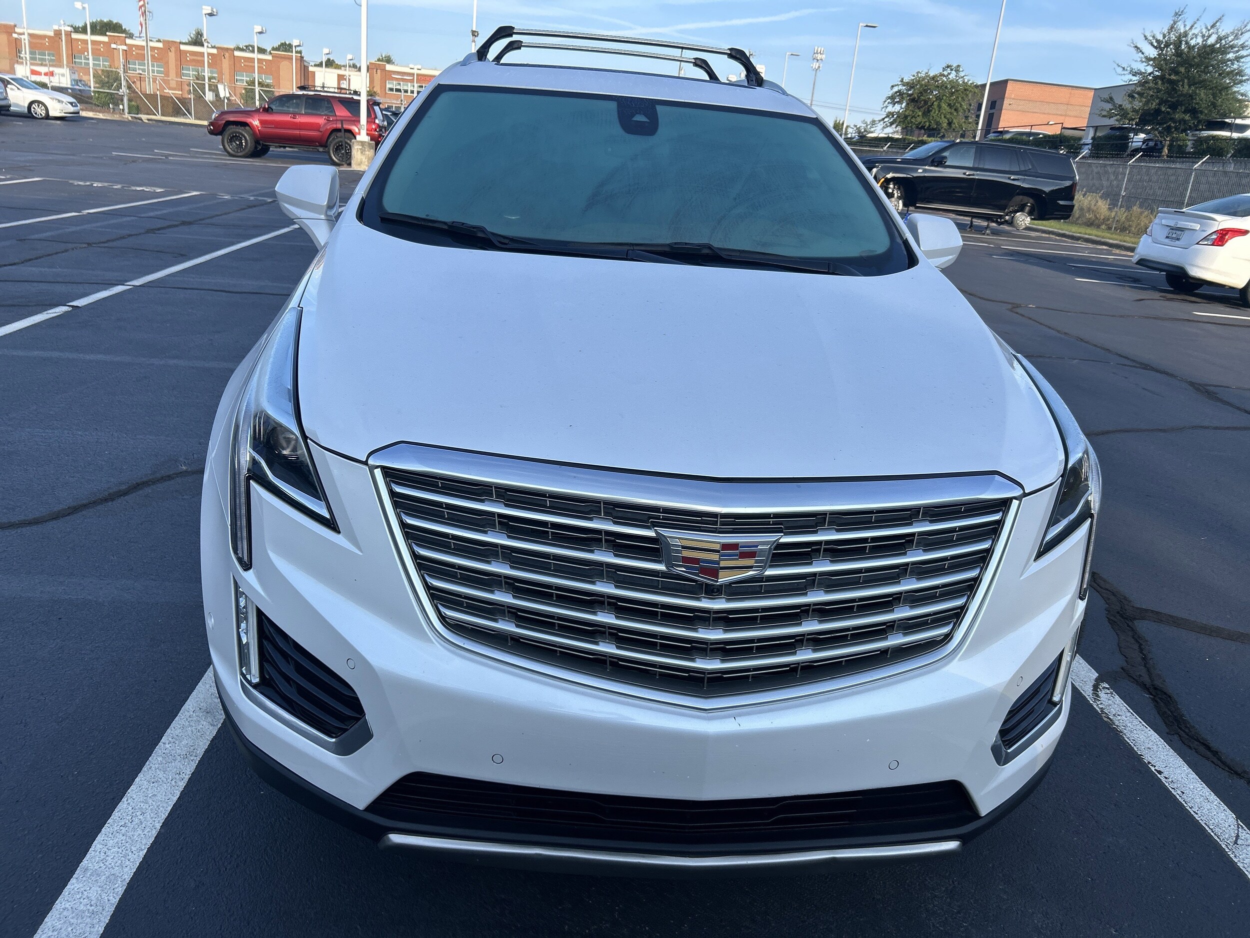 2017 Cadillac XT5 Platinum photo 2