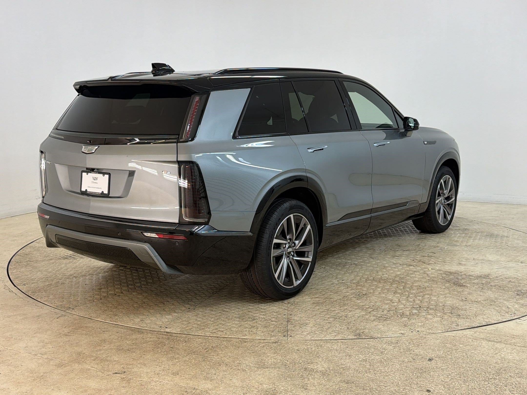 2027 Cadillac VISTIQ Sport - Photo 9