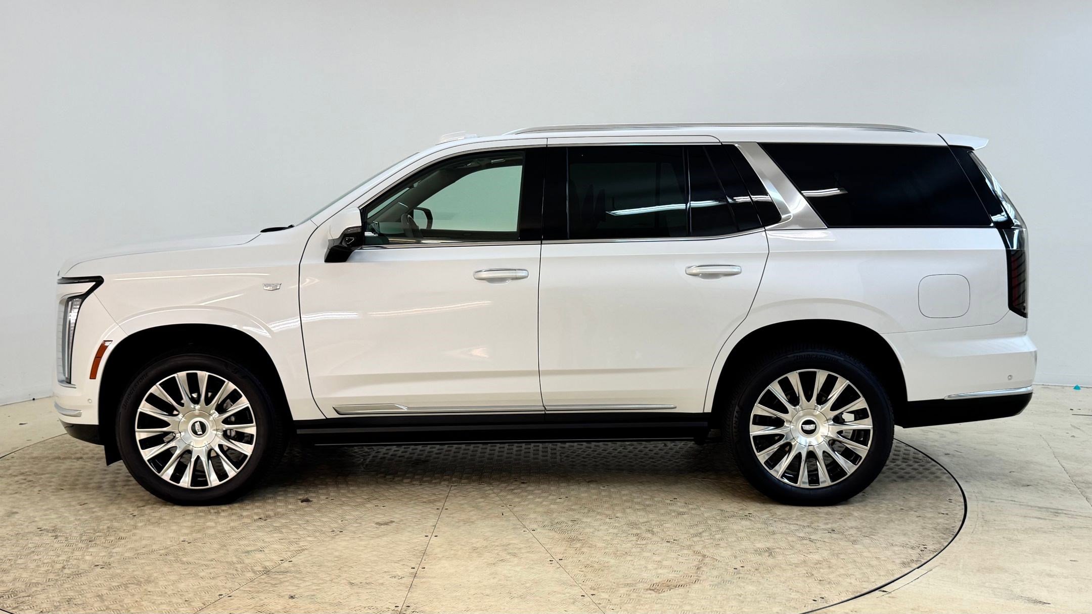 2025 Cadillac Escalade Premium Luxury Platinum photo 2