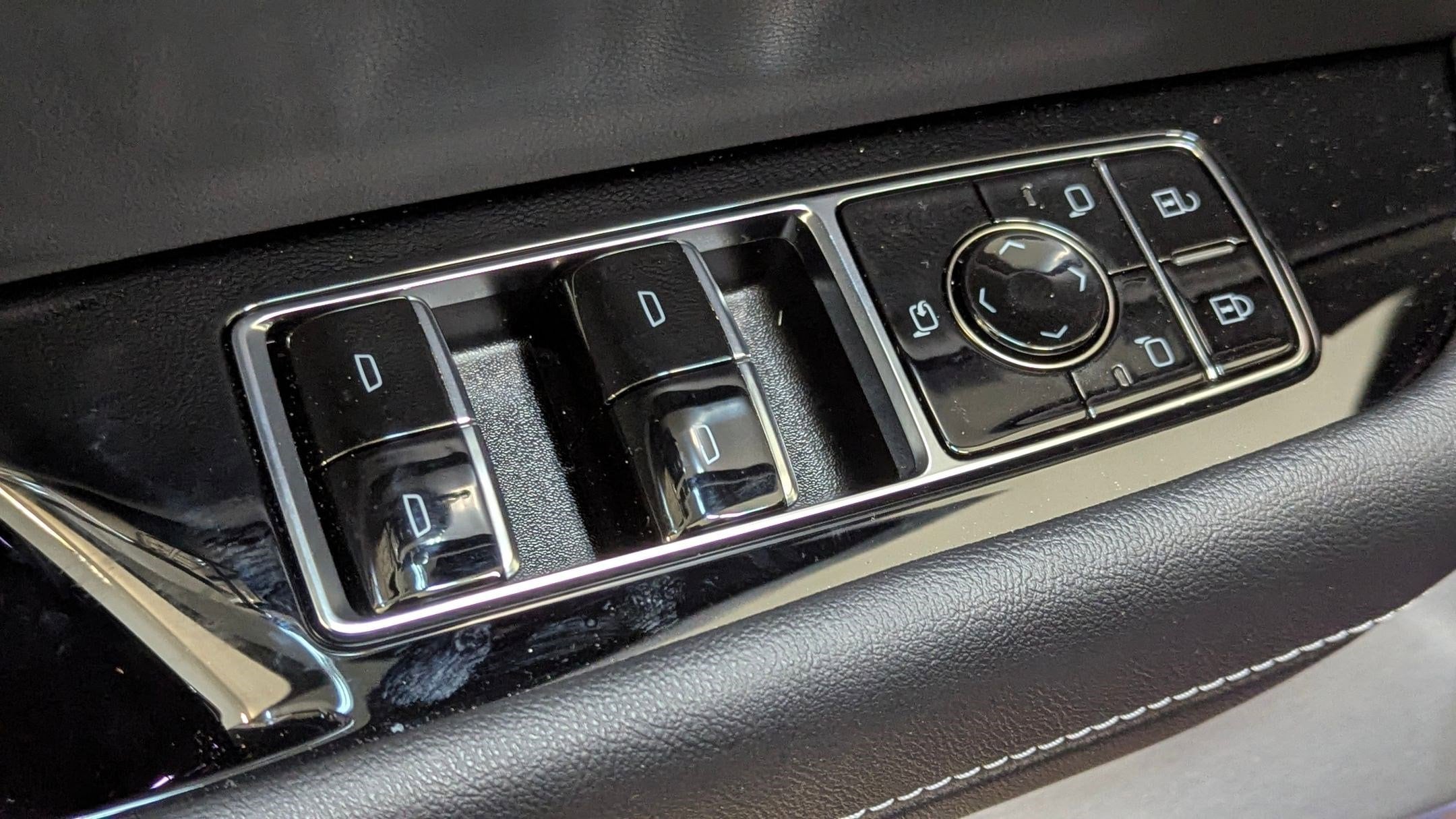 2026 Cadillac VISTIQ Sport - Photo 13