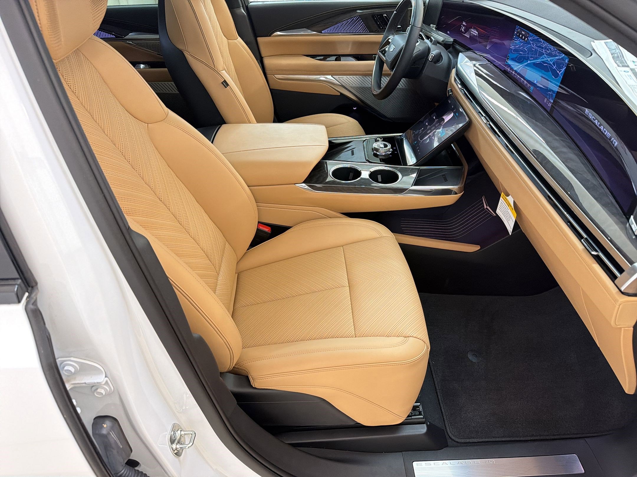 2025 Cadillac Escalade IQ Luxury 2 - Photo 28