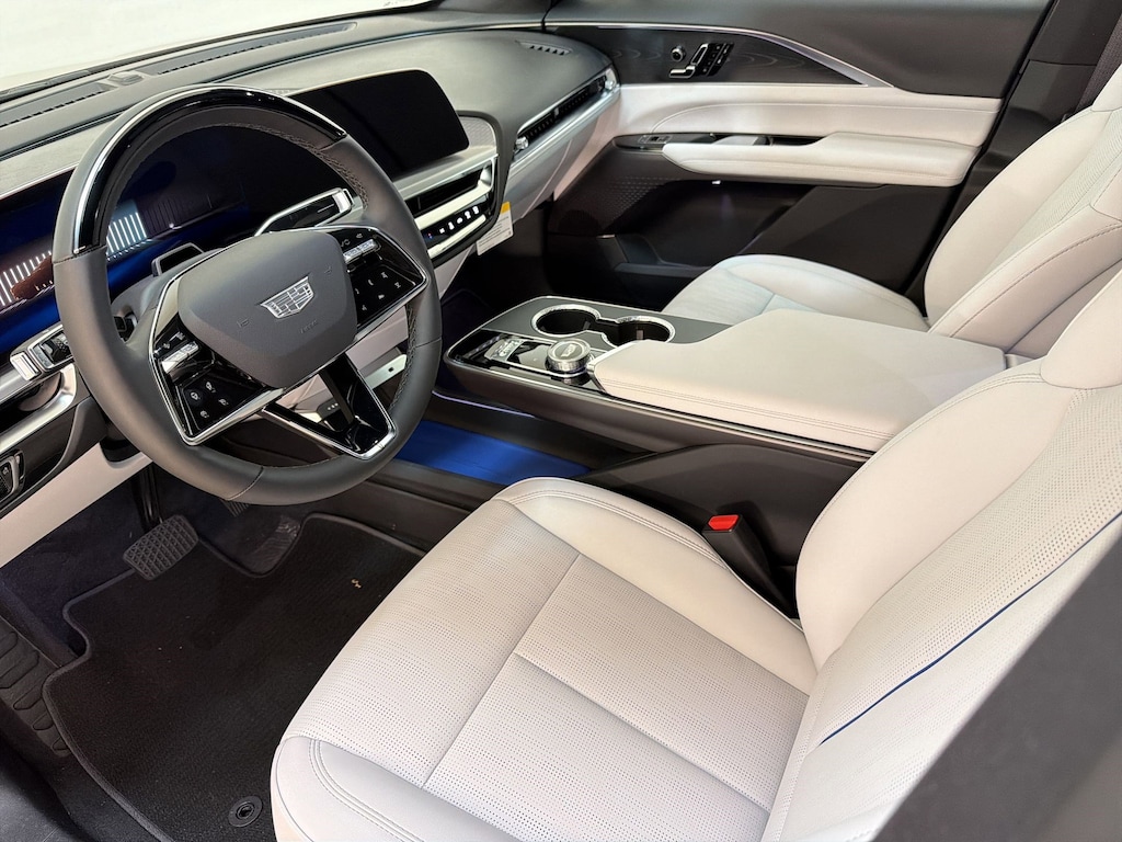 New 2026 CADILLAC LYRIQ Luxury SUV