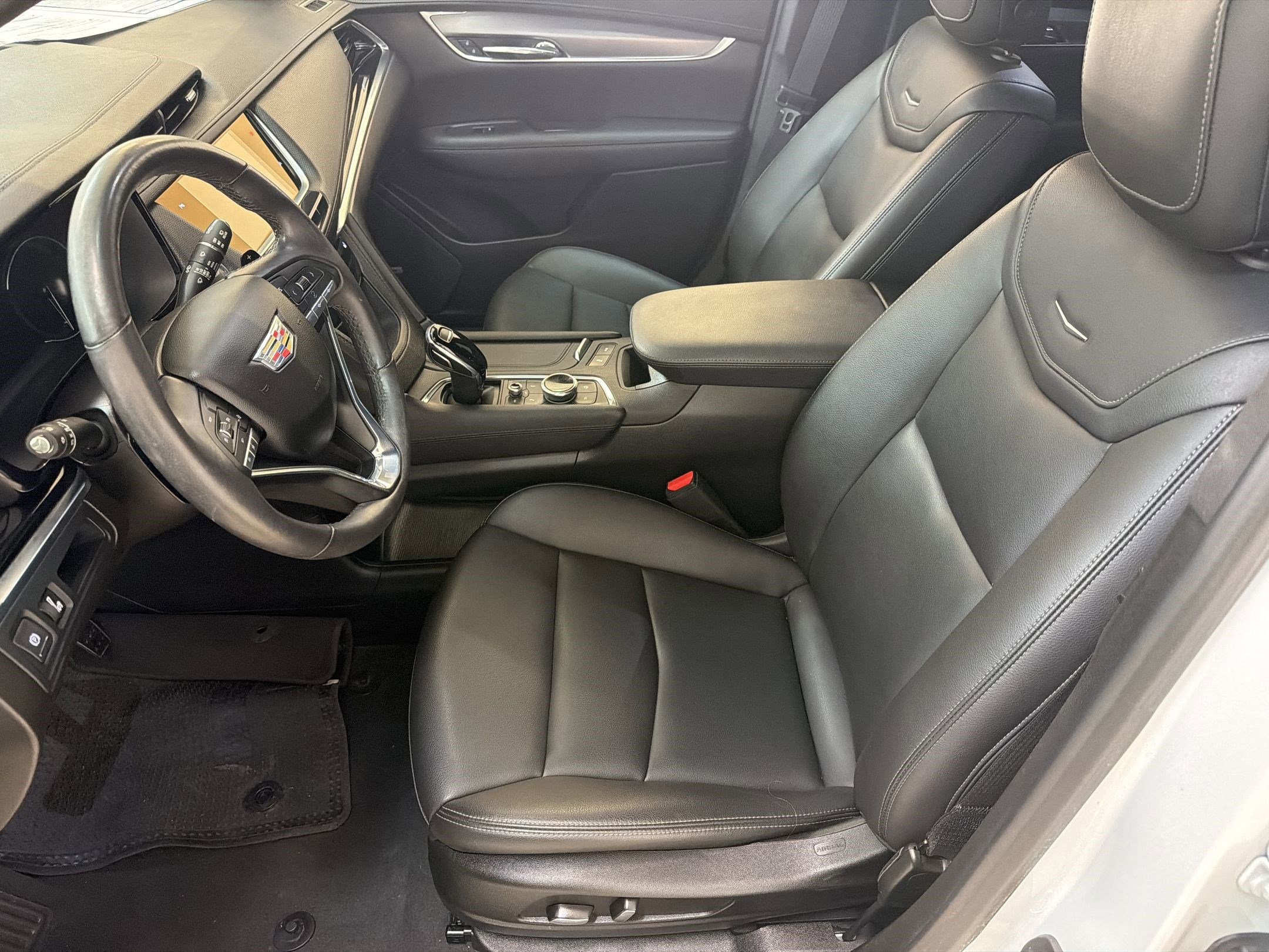 XT6 Luxury SUV
