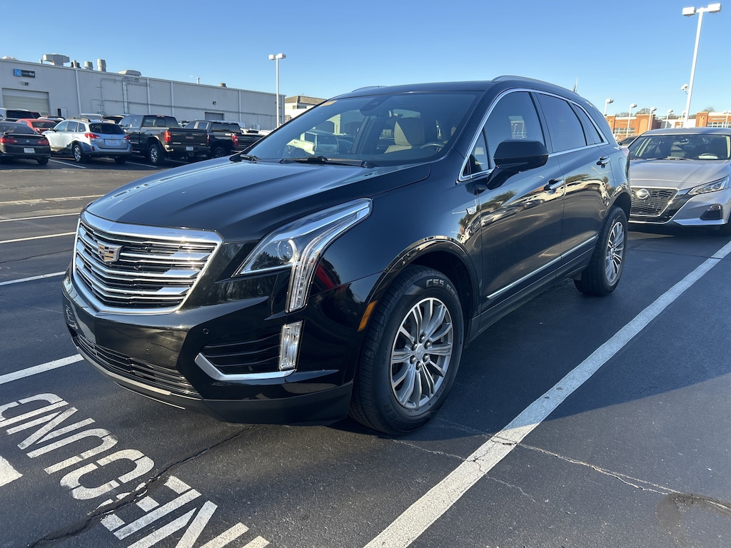 Used 2017 CADILLAC XT5 Luxury FWD SUV