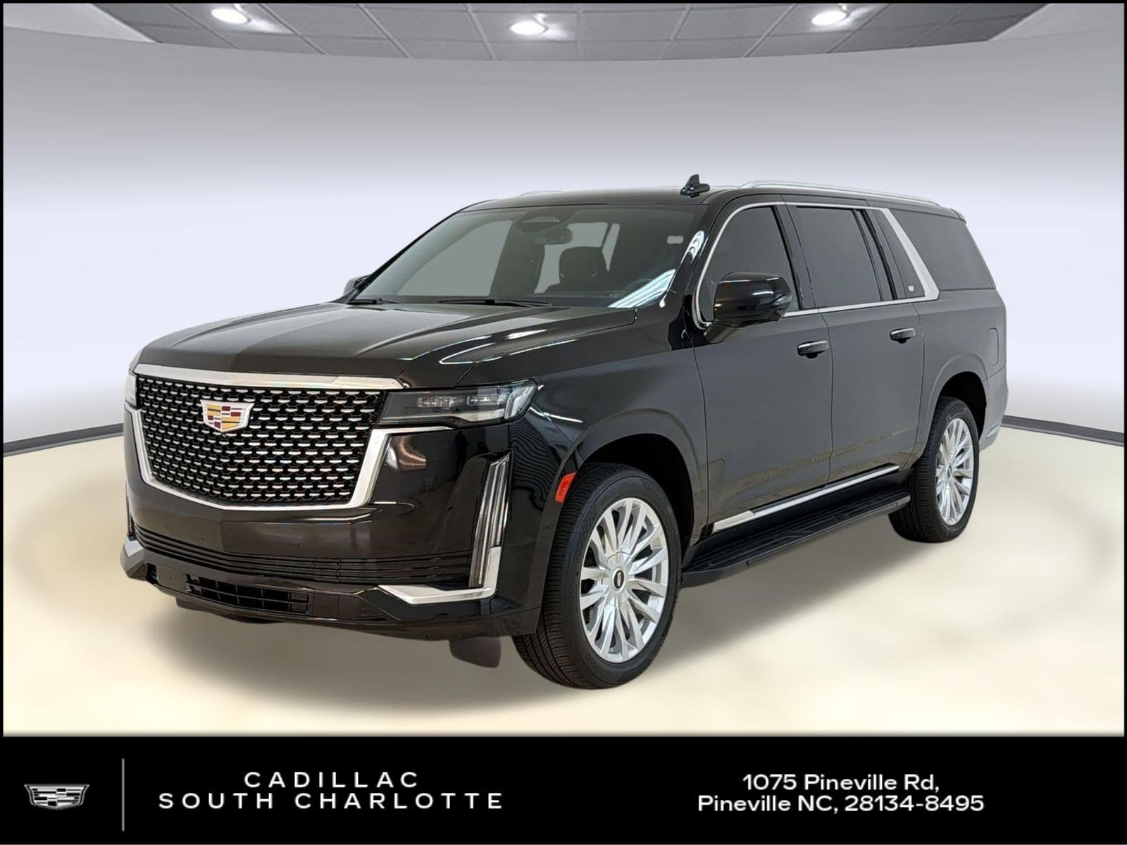 2022 Cadillac Escalade ESV Luxury's photo