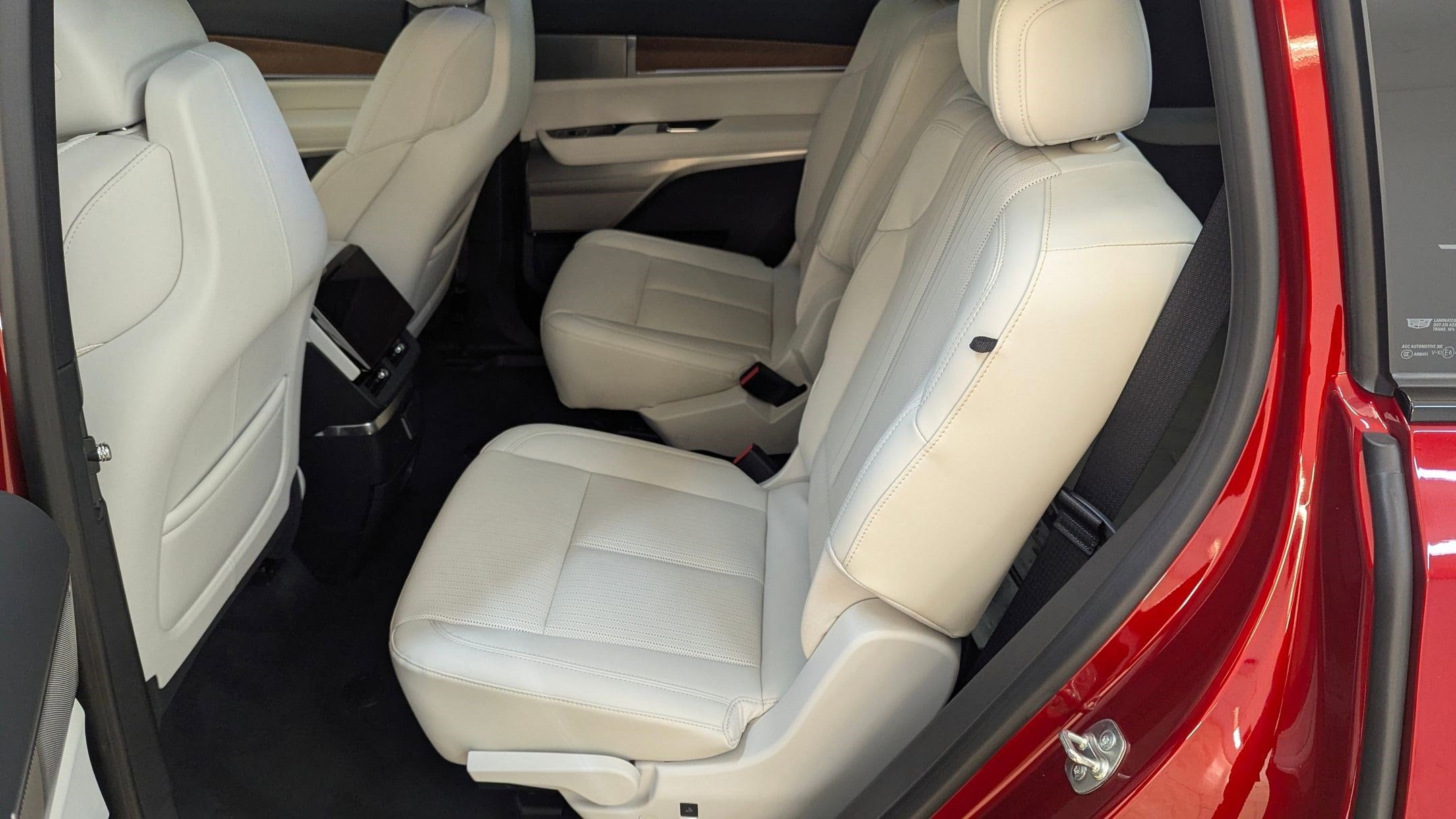 2026 Cadillac VISTIQ Sport - Photo 13