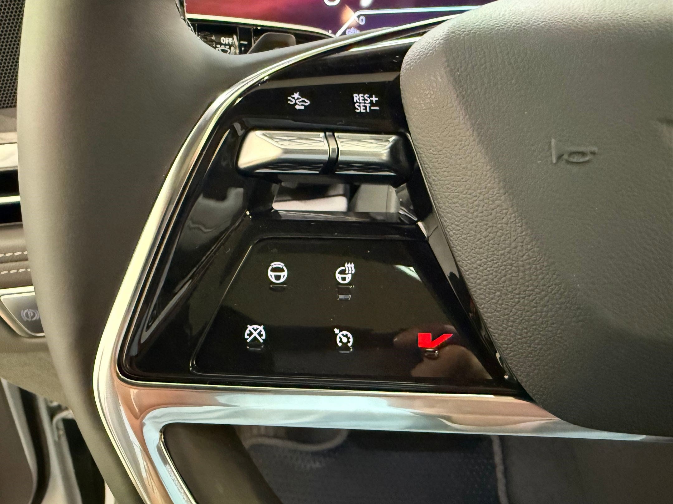 2026 Cadillac Escalade IQL Luxury - Photo 18