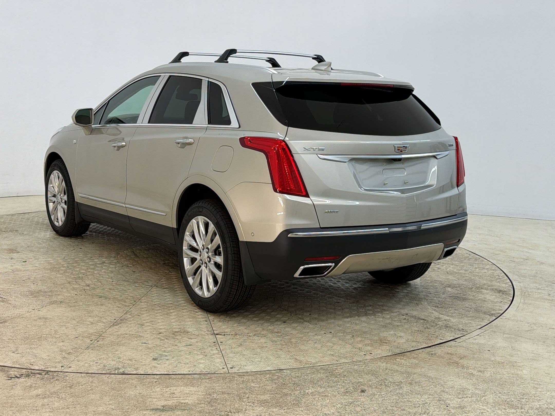 XT5 Platinum AWD SUV