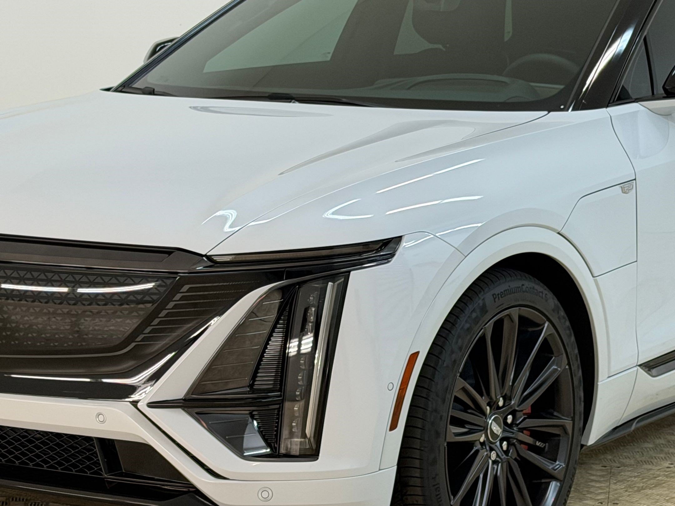 2026 Cadillac LYRIQ V Premium - Photo 12