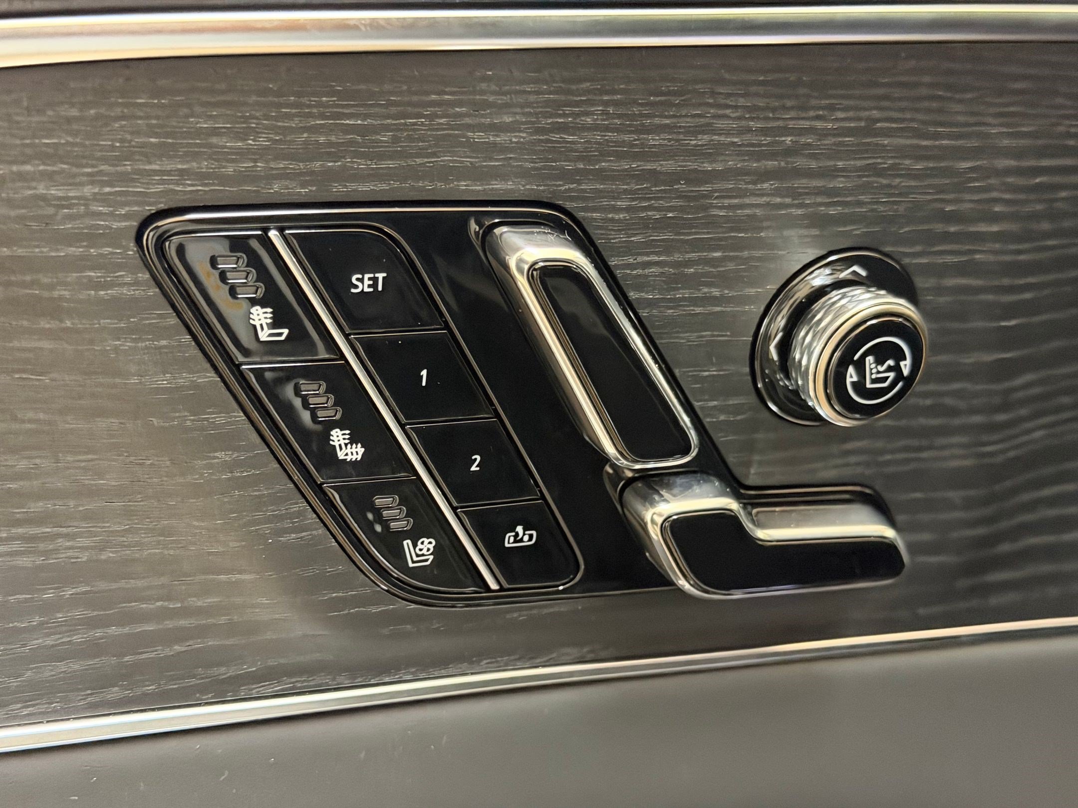 2026 Cadillac LYRIQ V Premium - Photo 17