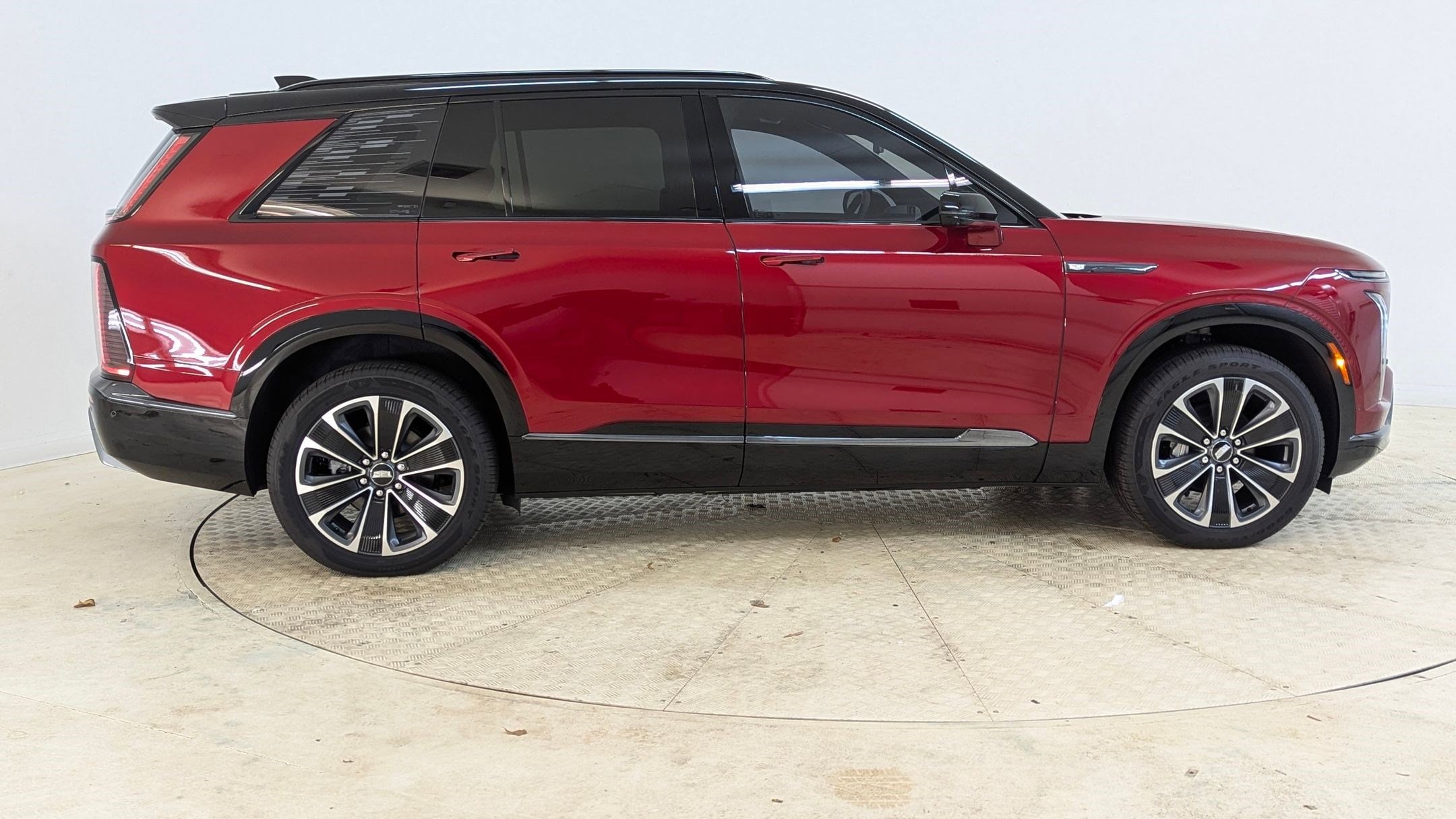 2026 Cadillac VISTIQ Sport - Photo 8