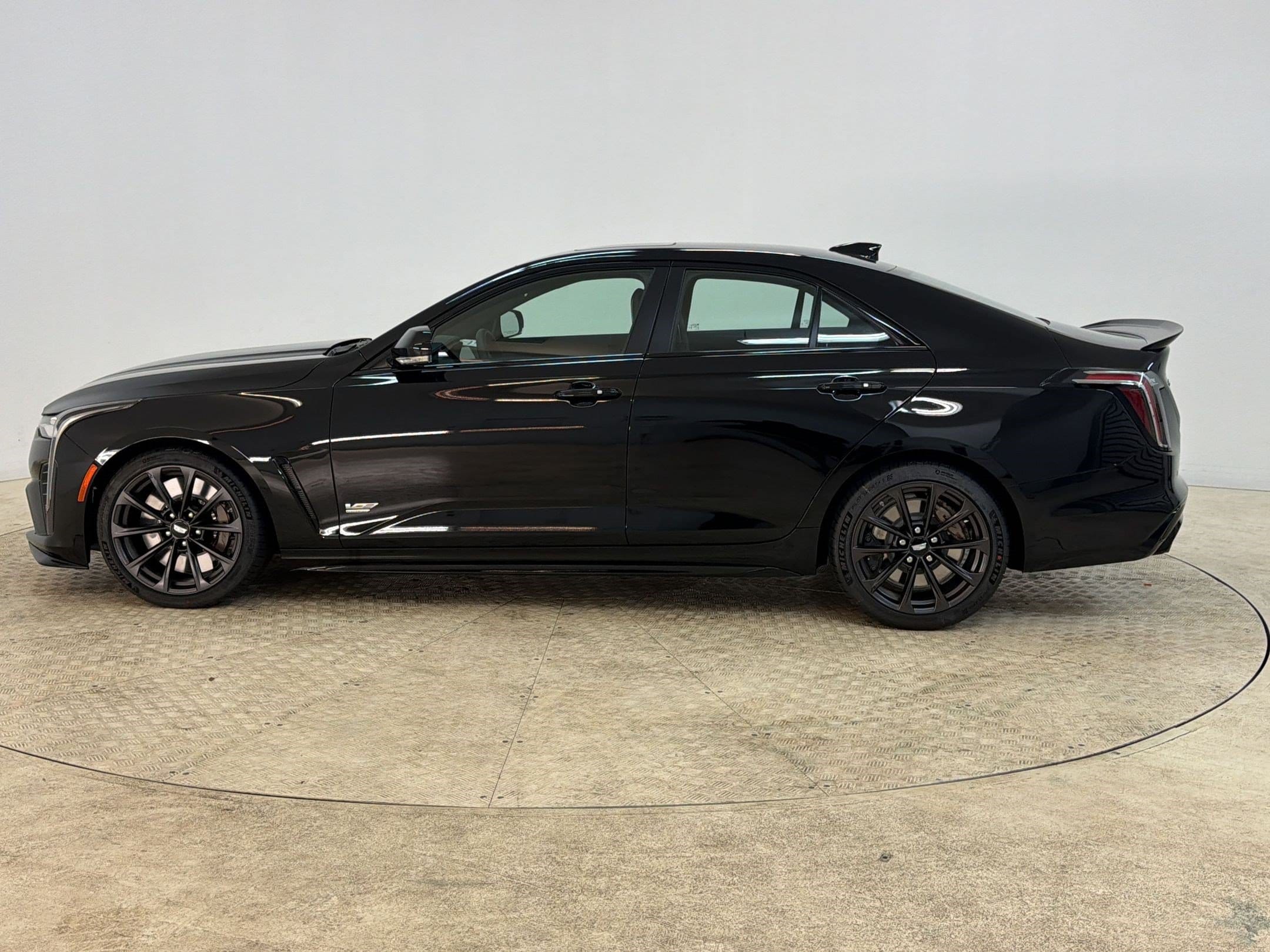 CT4-V V-Series Blackwing Sedan