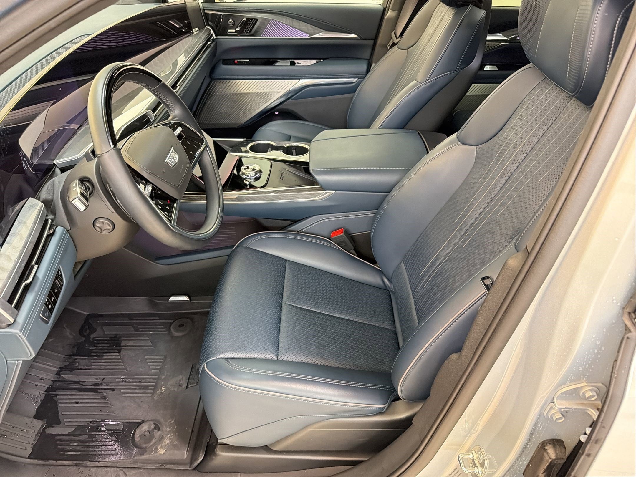 2025 Cadillac Escalade IQ Sport 2 - Photo 19