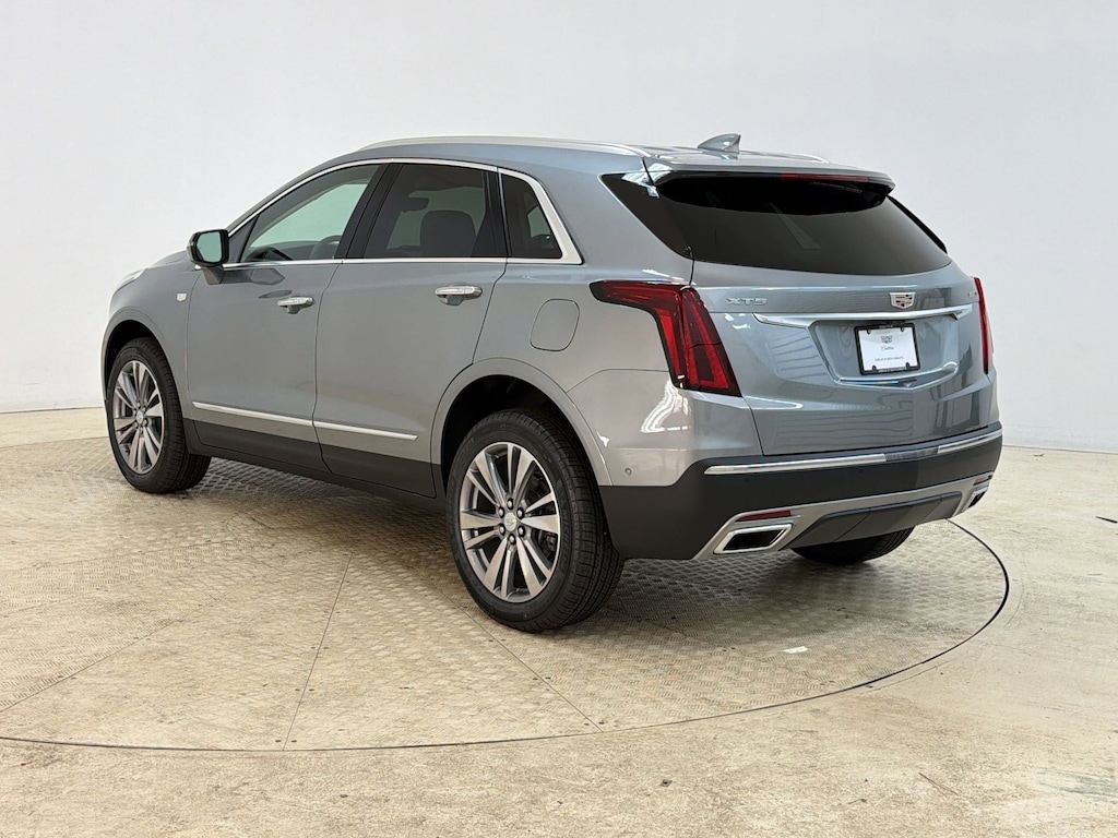 New 2026 CADILLAC XT5 Premium Luxury SUV