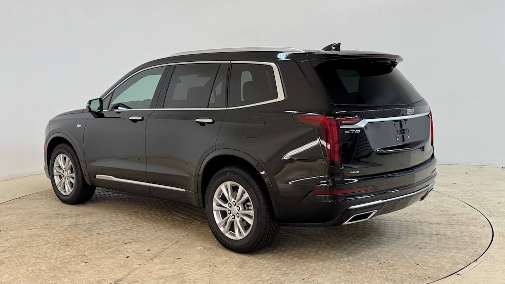 New 2025 CADILLAC XT6 Luxury SUV