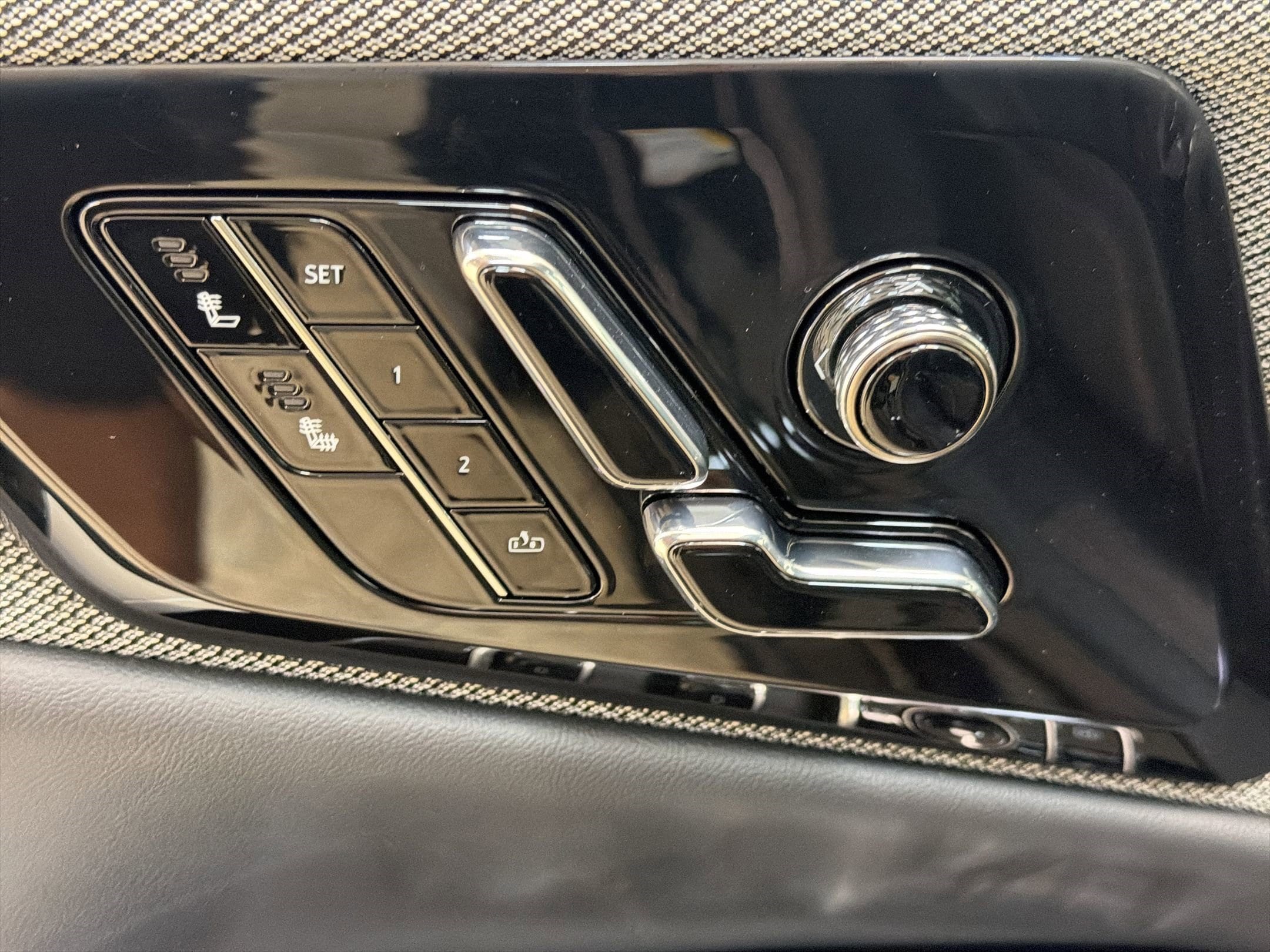 2026 Cadillac OPTIQ Sport - Photo 17