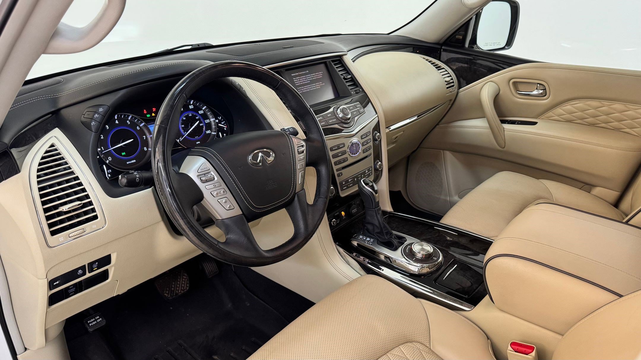 2018 Infiniti QX80 Base photo 3