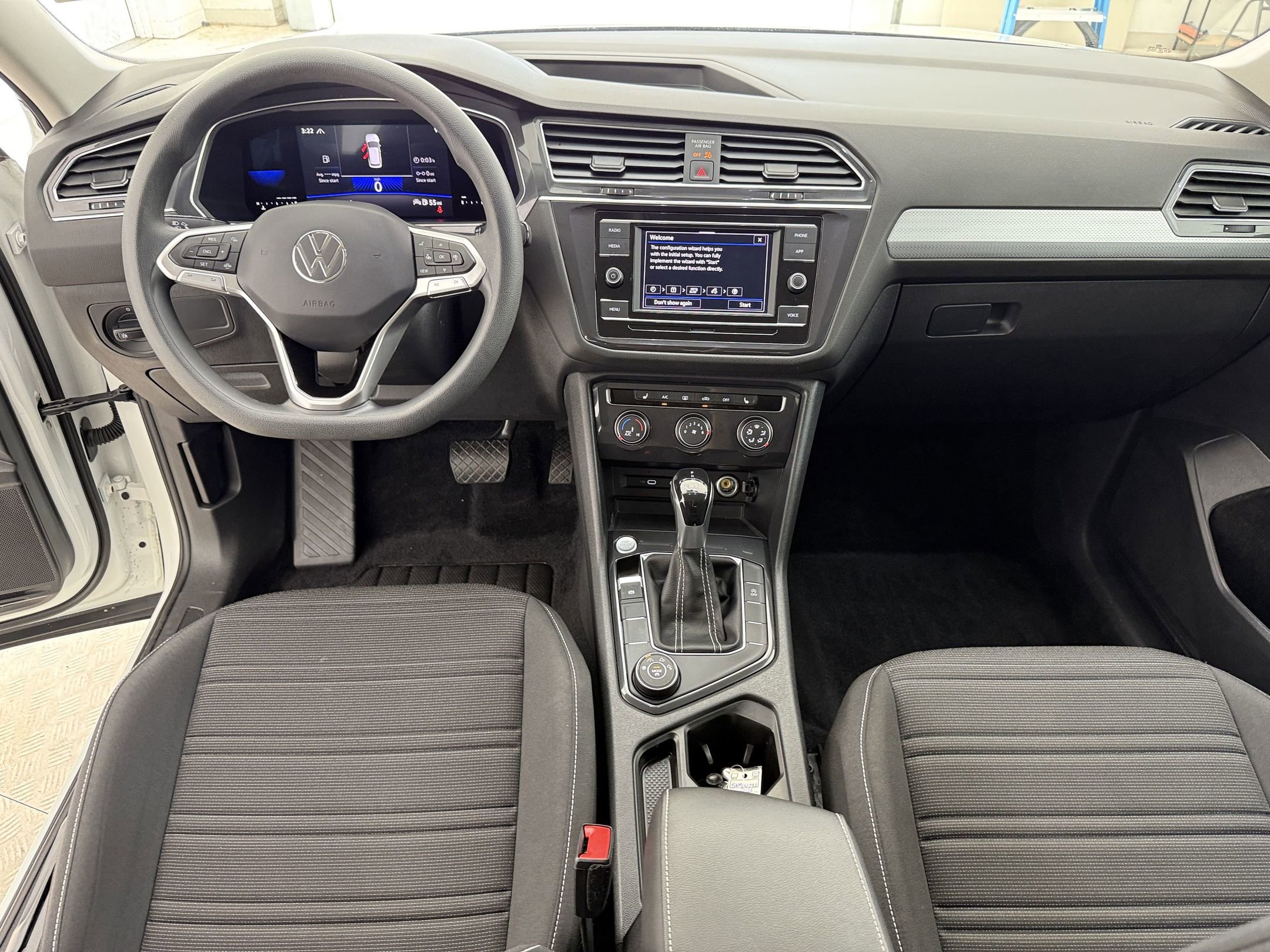 2022 Volkswagen Tiguan S photo 3