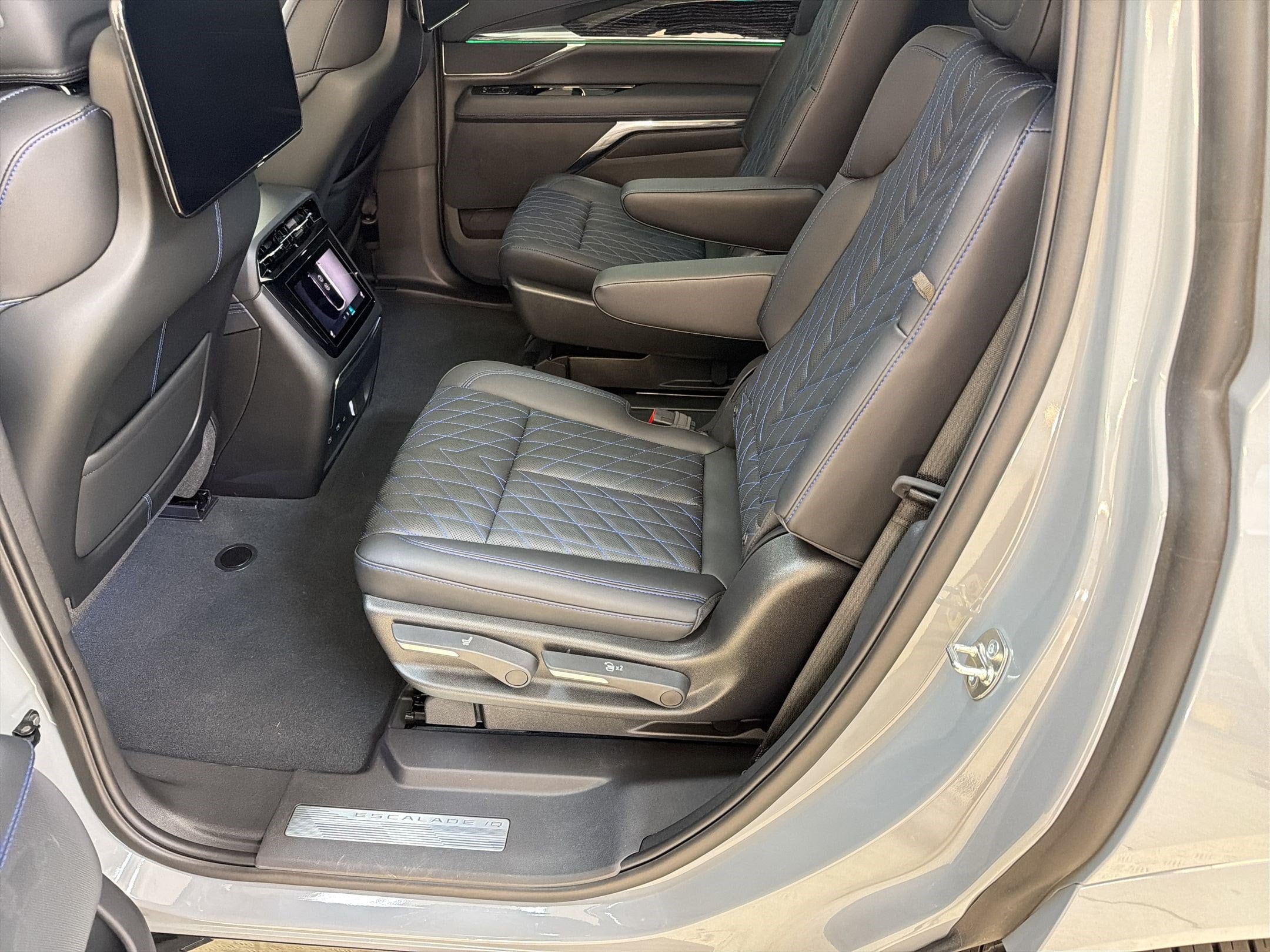 2026 Cadillac Escalade IQL Sport - Photo 15