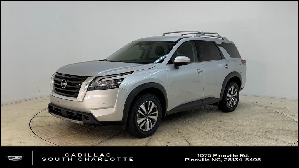 Used 2023 Nissan Pathfinder SL