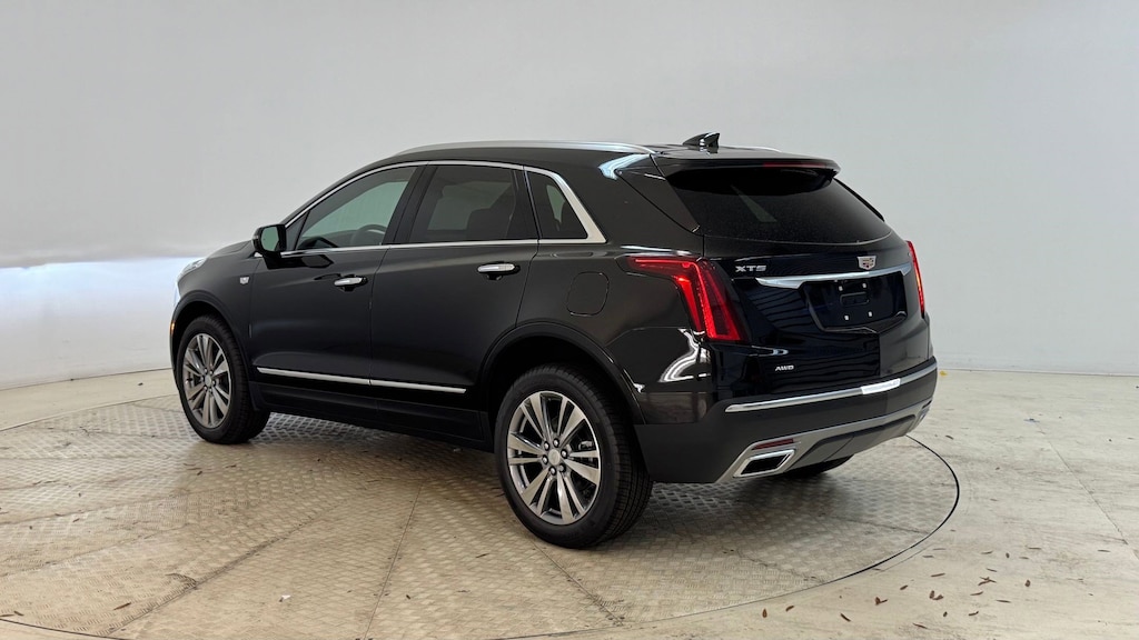 New 2025 CADILLAC XT5 Premium Luxury SUV