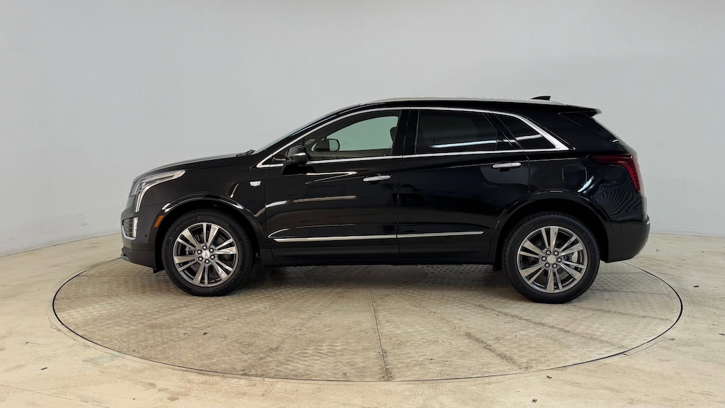 New 2026 CADILLAC XT5 Premium Luxury SUV