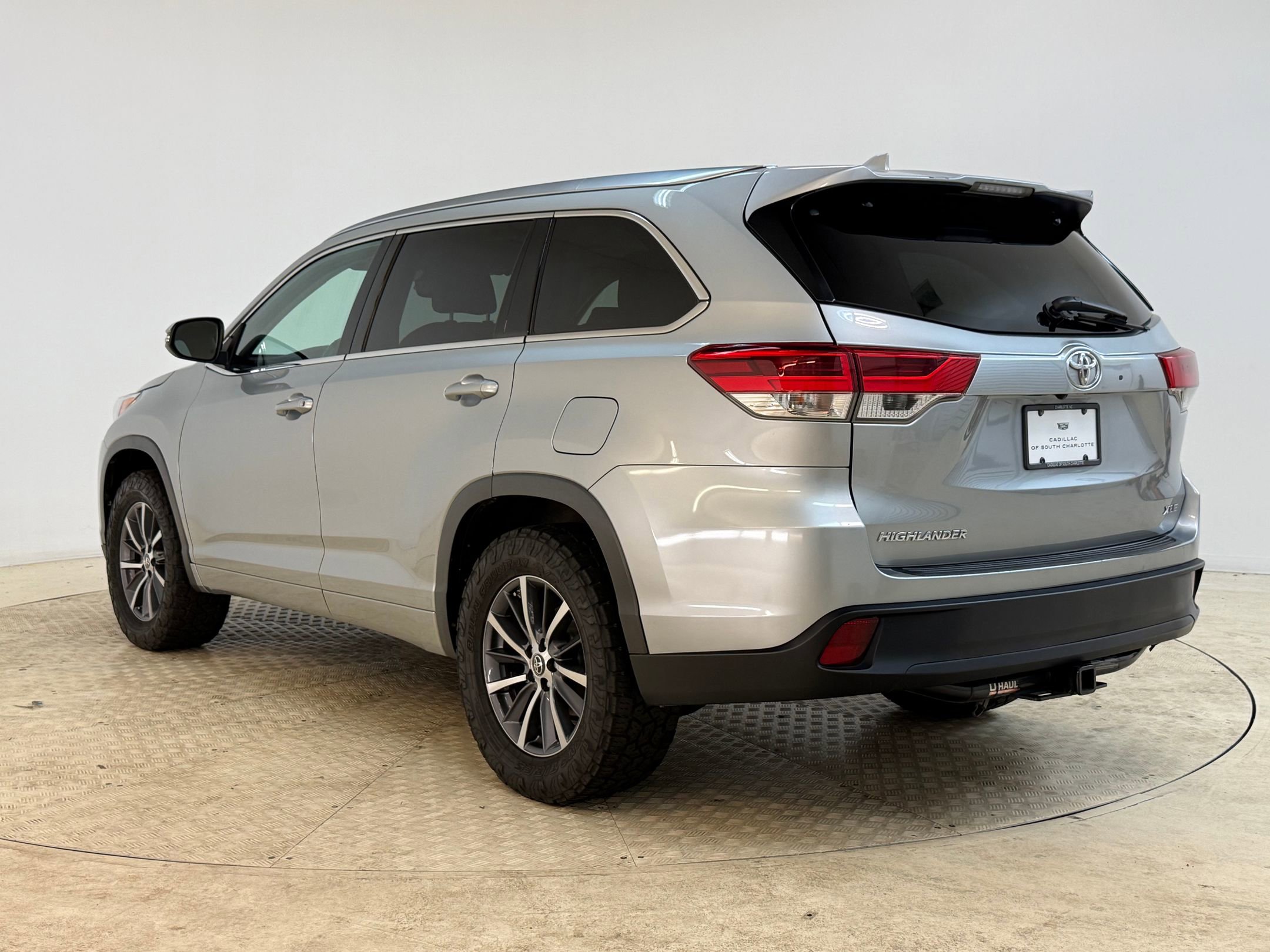 2018 Toyota Highlander SE photo 3