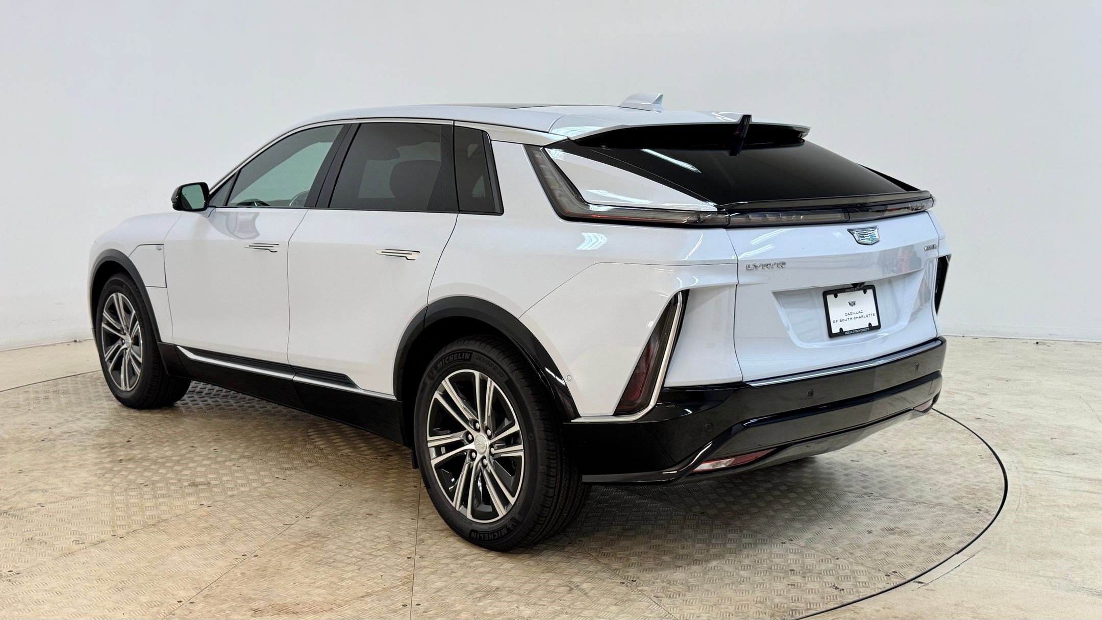 2026 Cadillac Lyriq Luxury photo 3