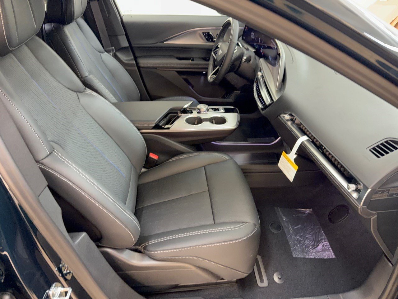 2027 Cadillac LYRIQ Luxury - Photo 30
