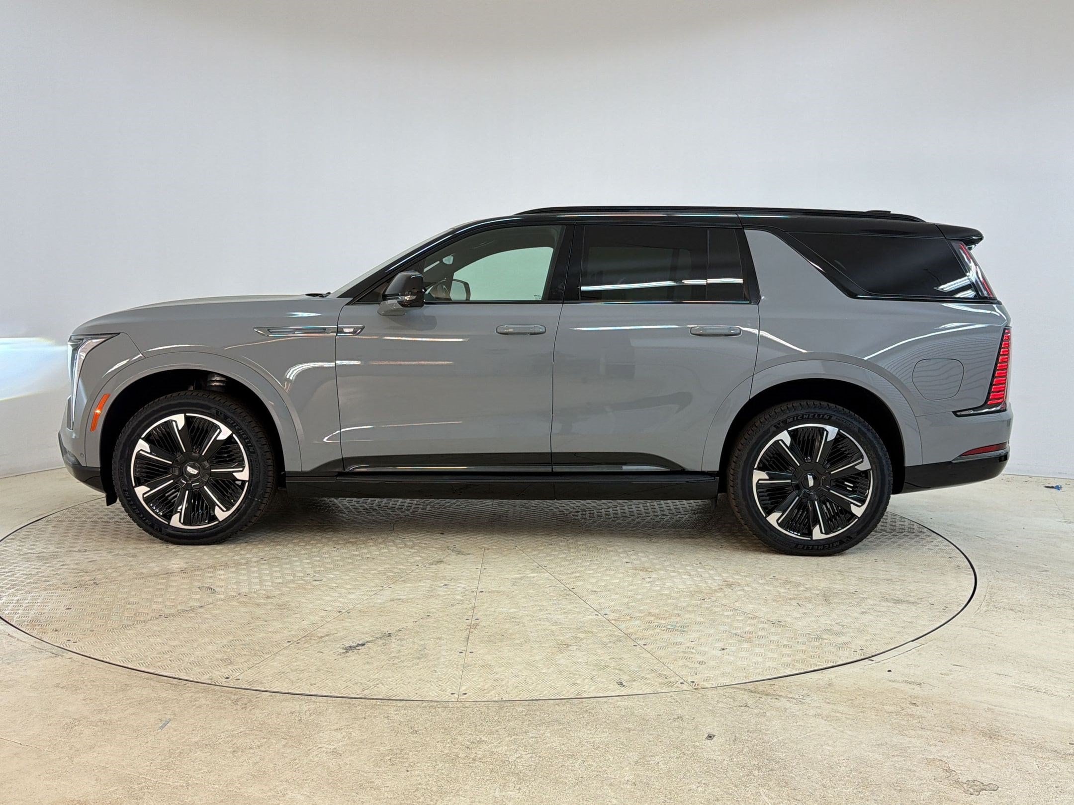 2026 Cadillac Escalade IQL Sport - Photo 2