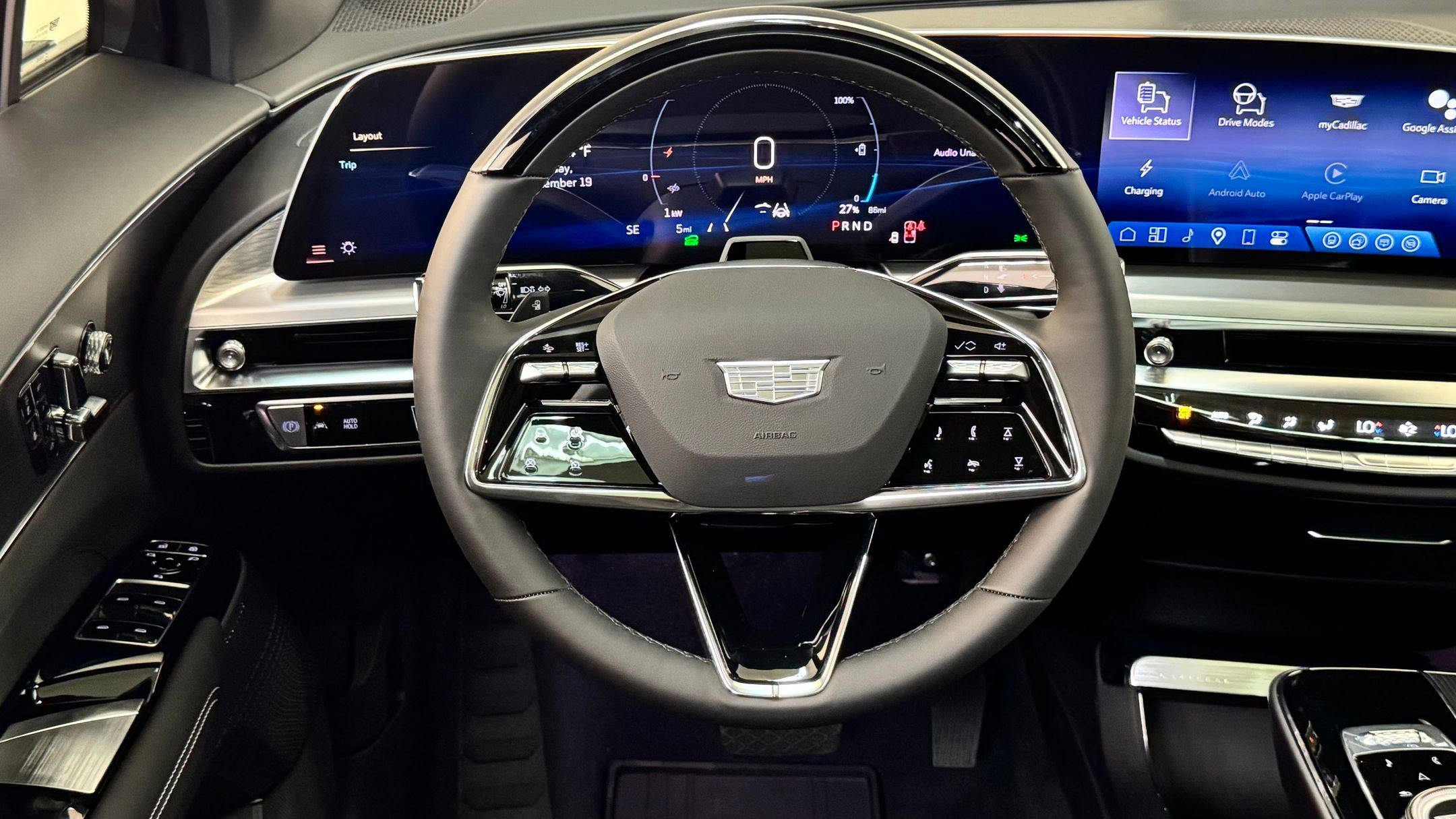 2026 Cadillac Lyriq Luxury photo 4
