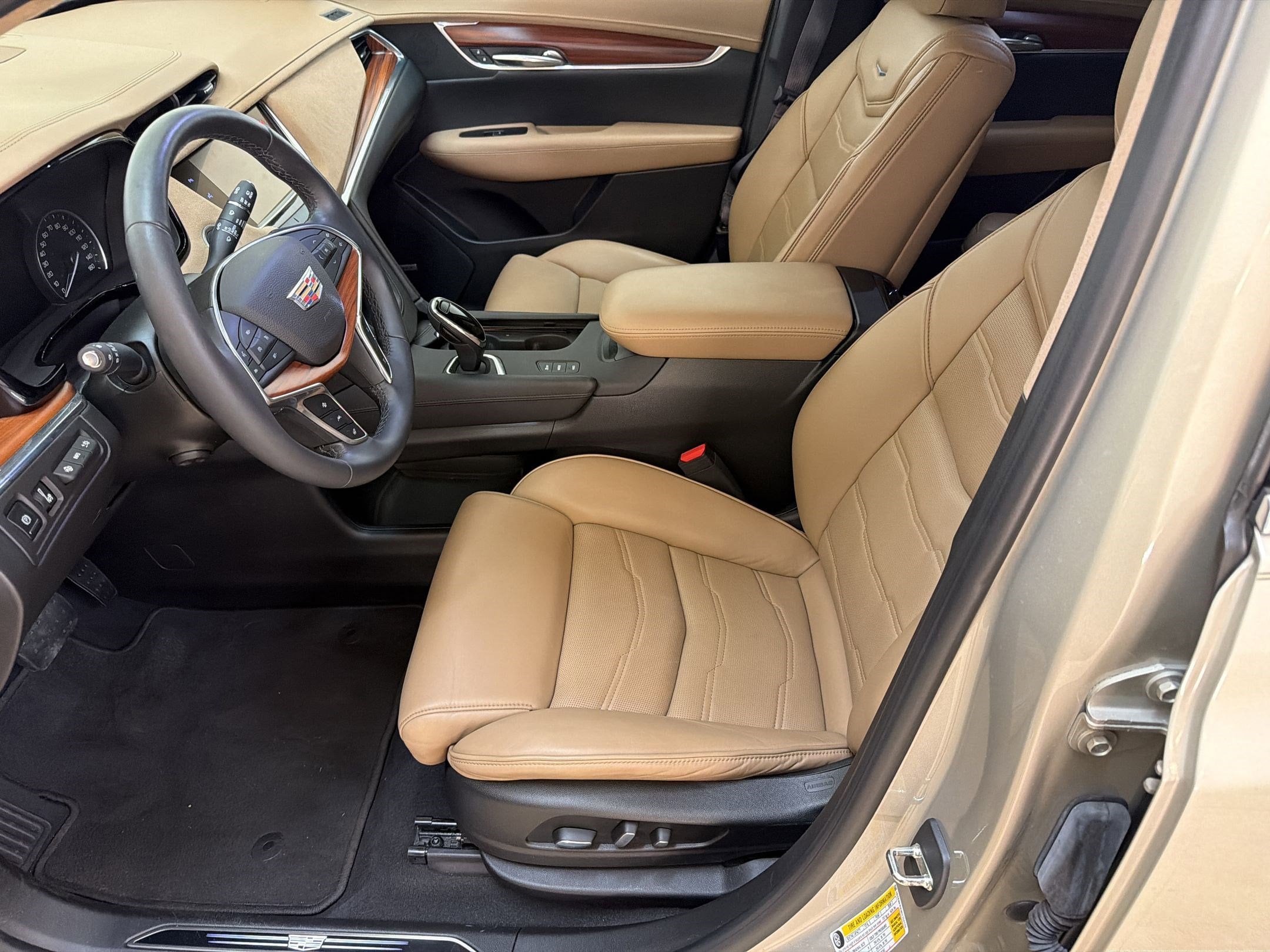 XT5 Platinum AWD SUV