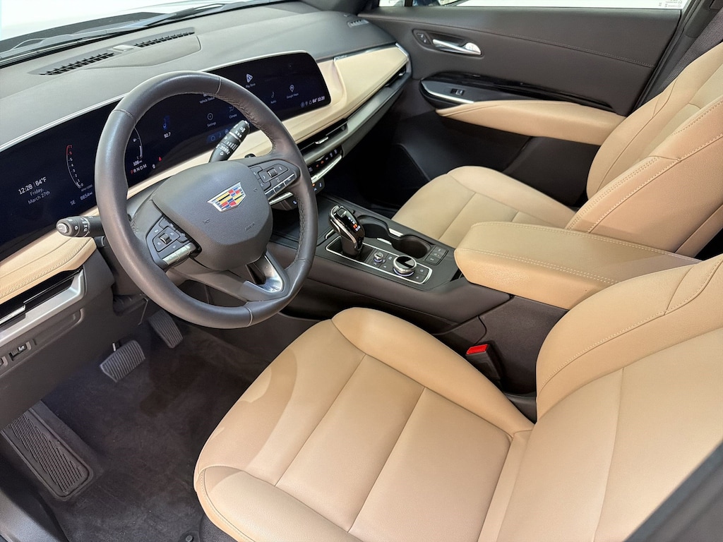 Used 2024 CADILLAC XT4 Luxury SUV