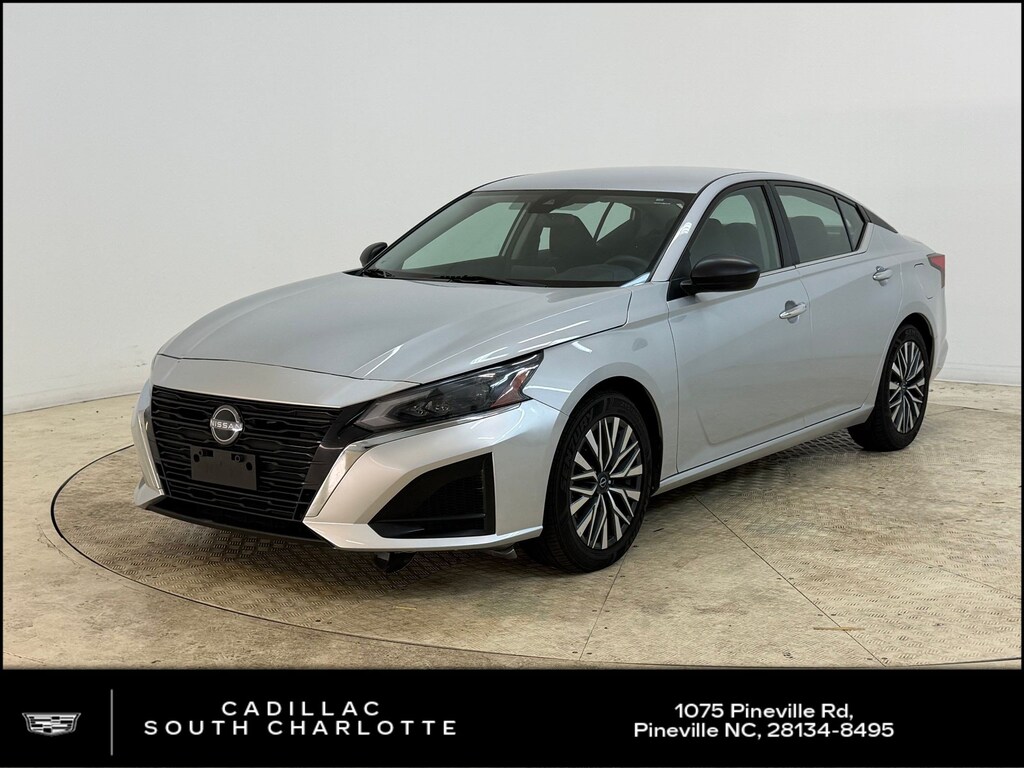 Used 2025 Nissan Altima SV