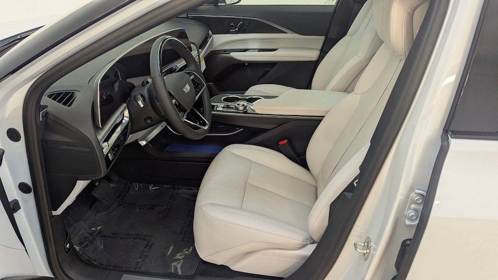 New 2026 CADILLAC LYRIQ Luxury SUV