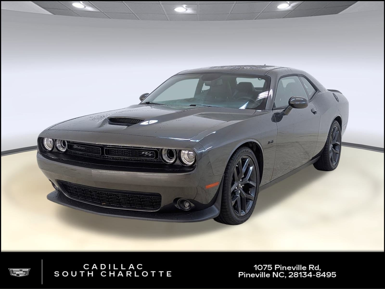 2023 Dodge Challenger R/T's photo