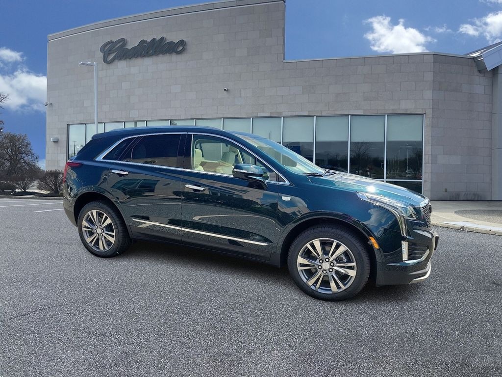 New 2025 CADILLAC XT5 Premium Luxury SUV