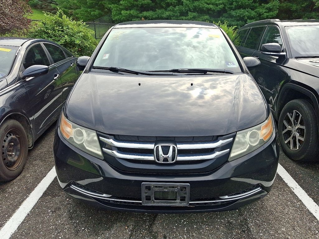 Used 2017 Honda Odyssey SE Van