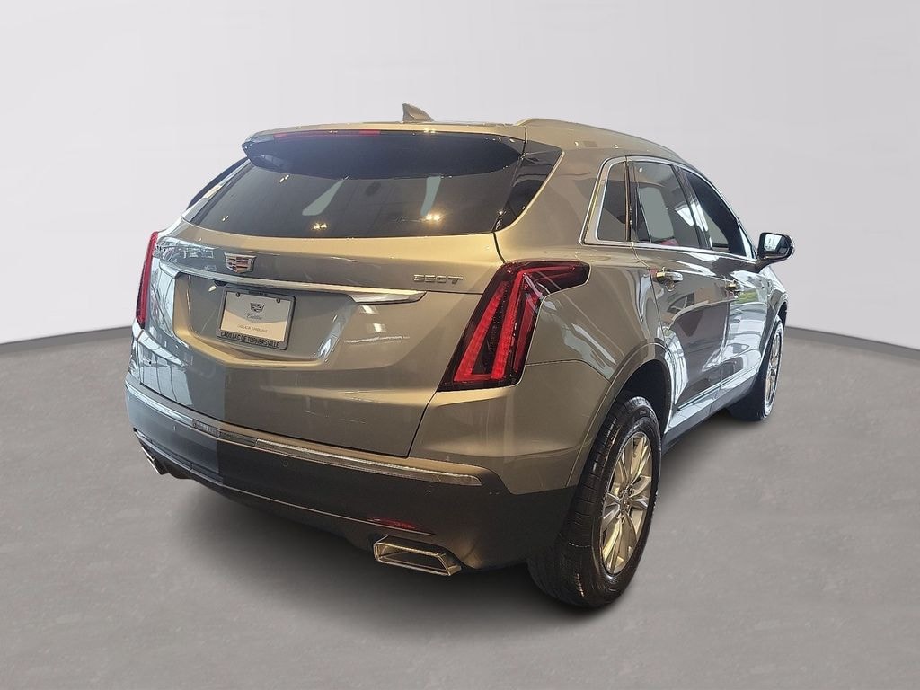 New 2025 CADILLAC XT5 Luxury SUV