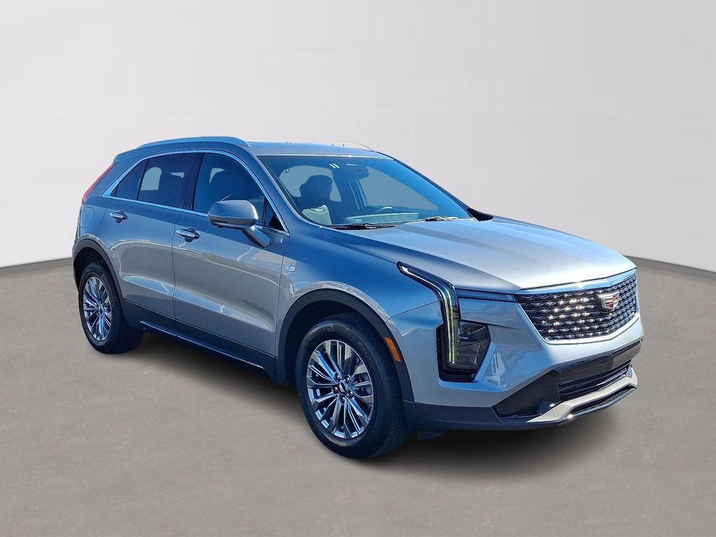 2025 Cadillac XT4 Premium Luxury - Photo 3