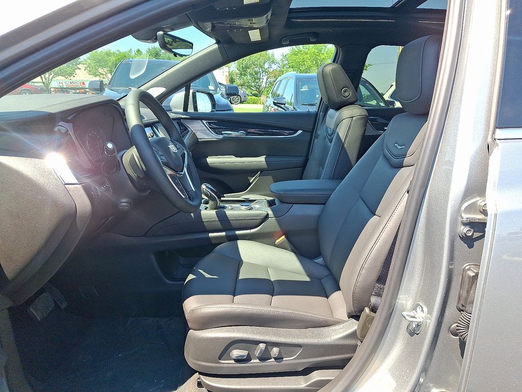 2026 Cadillac XT5 Premium Luxury - Photo 6