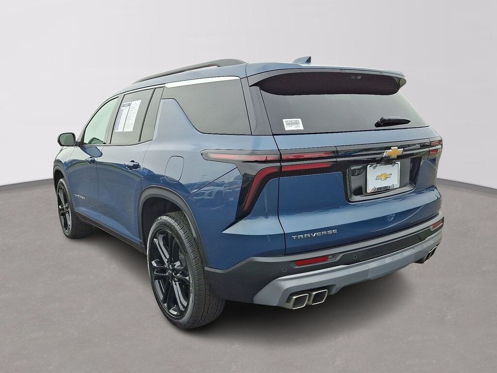 Used 2026 Chevrolet Traverse LT SUV