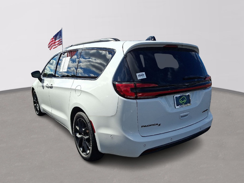 Used 2023 Chrysler Pacifica Limited Van Passenger Van