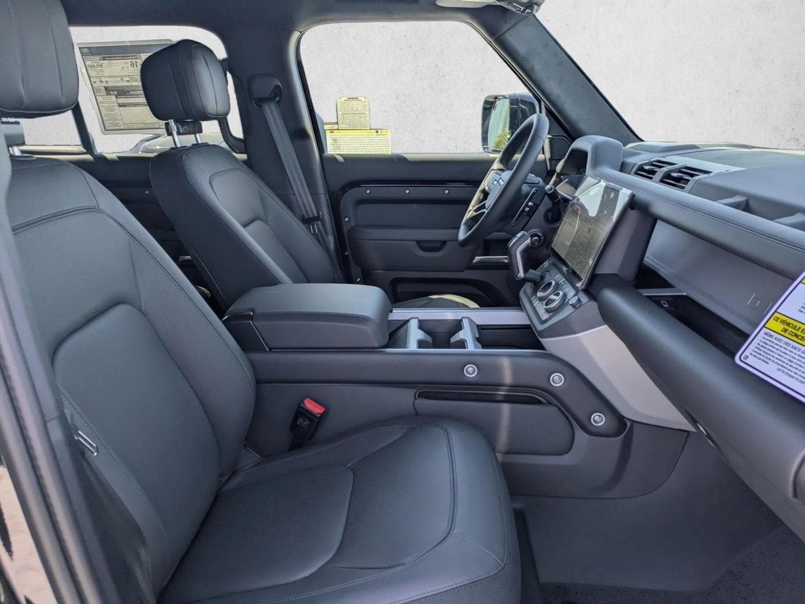 2026 Land Rover Defender V8 - Photo 17