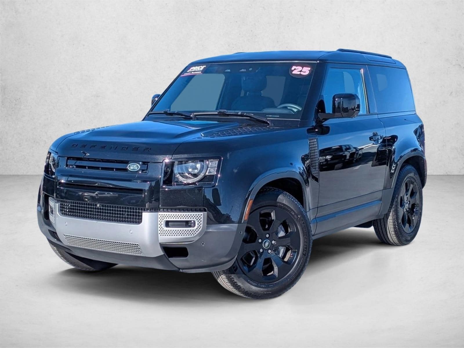 2025 Land Rover Defender S's photo