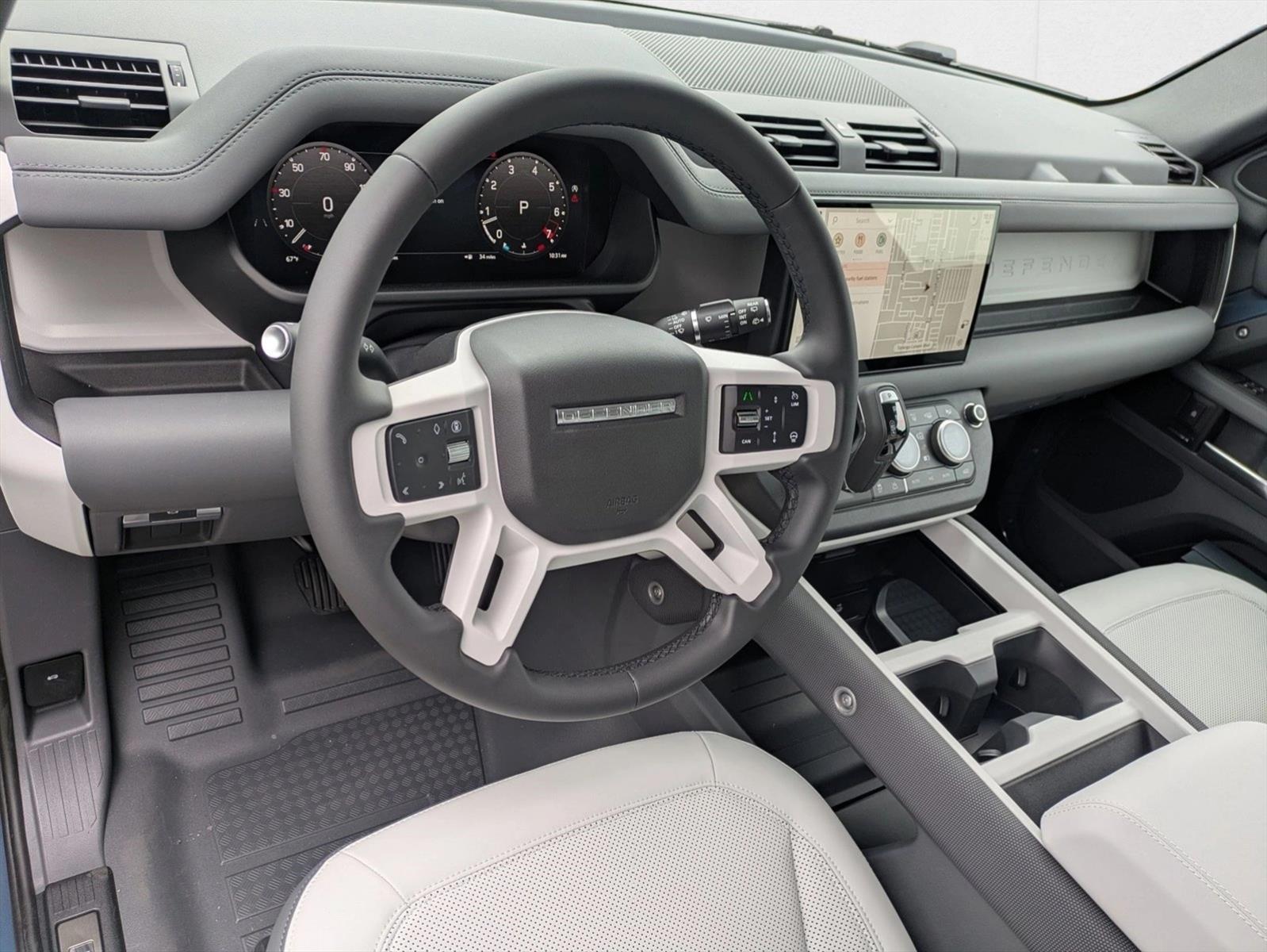 2025 Land Rover Defender 110 S photo 3